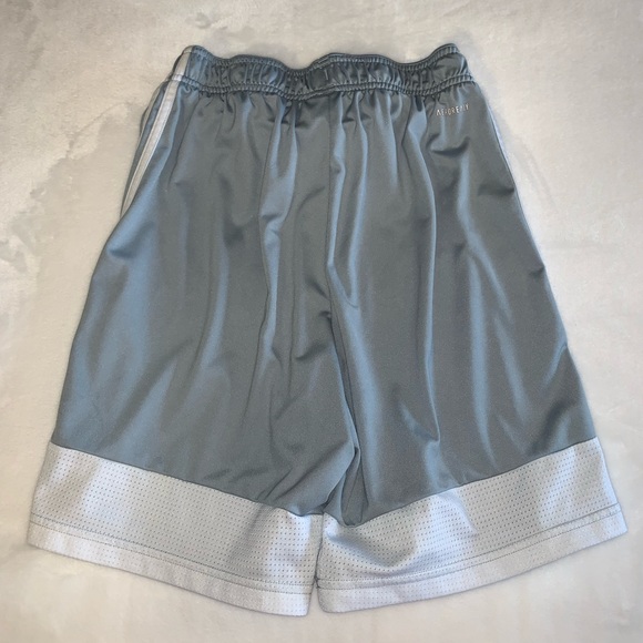 Adidas. Boy’s youth soccer/athletic Aeroready shorts. Virtually new! Sz Small - Picture 7 of 9